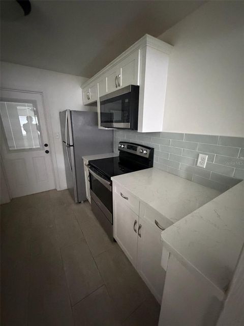 Tiny photo for 1220 SE 3rd Street, Ocala, FL 34471 (MLS # OM725133)