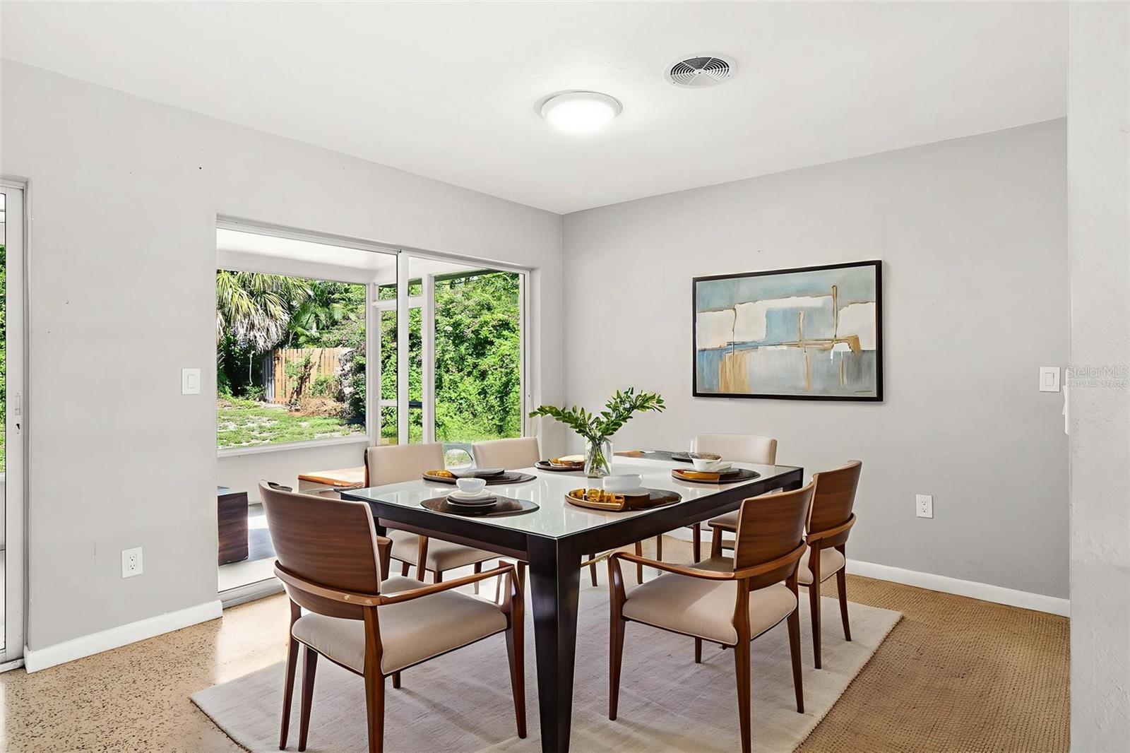 SOUTH GATE - Residential