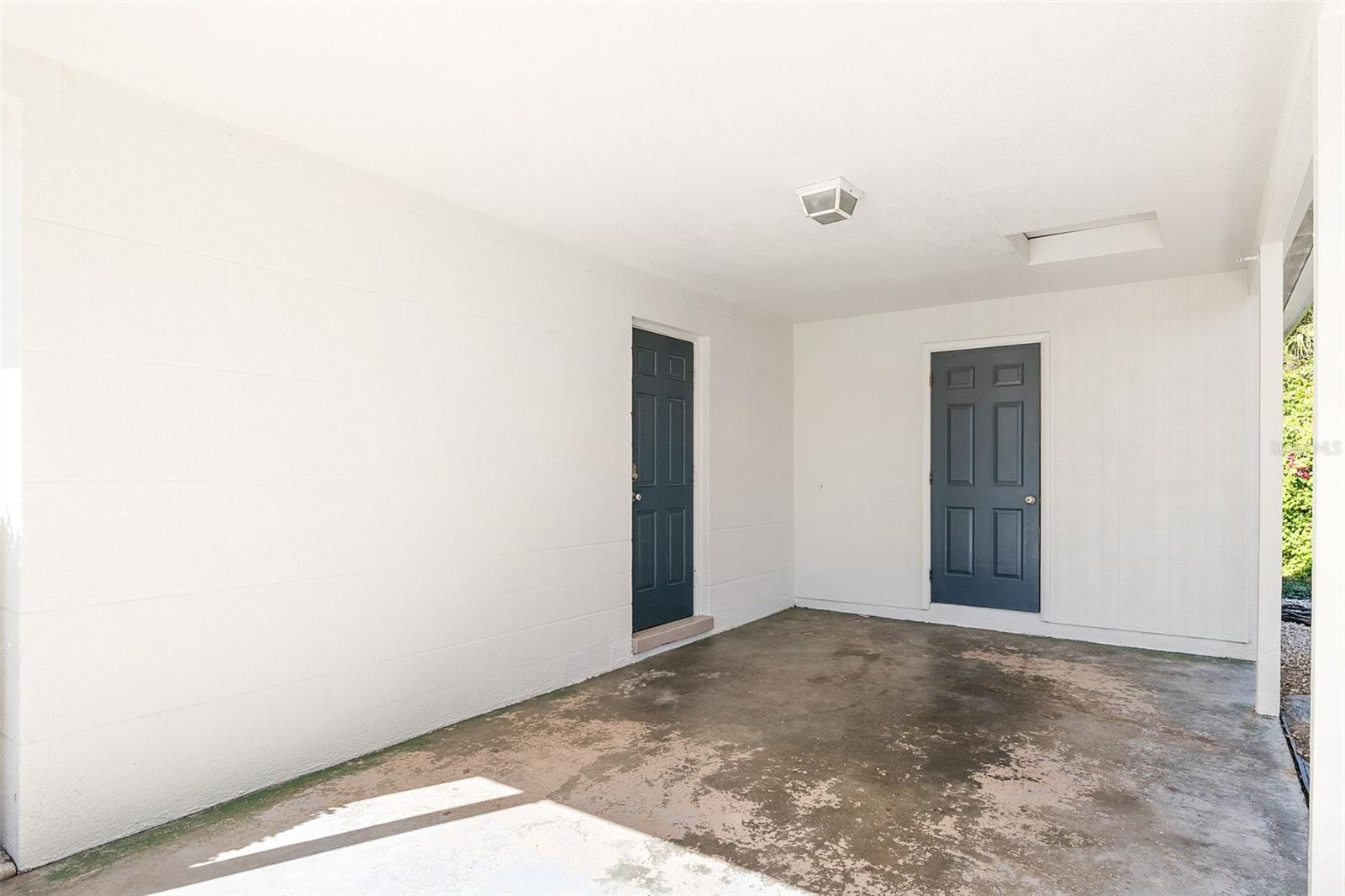 SOUTH GATE - Residential