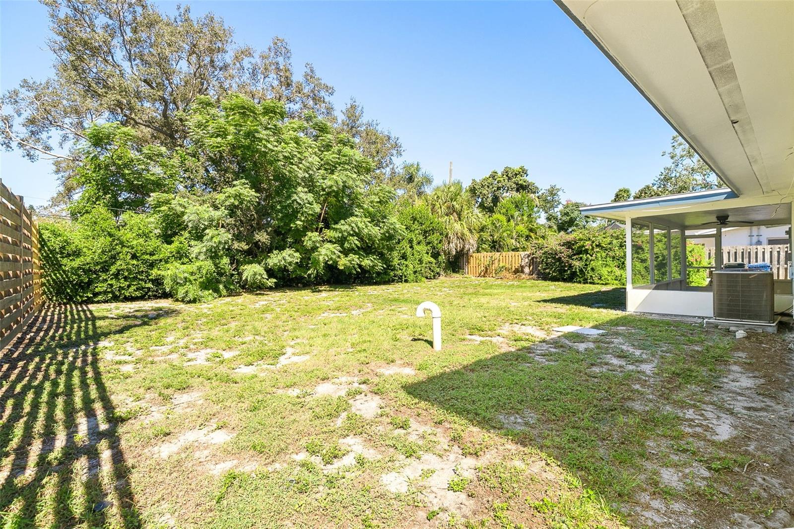 SOUTH GATE - Residential