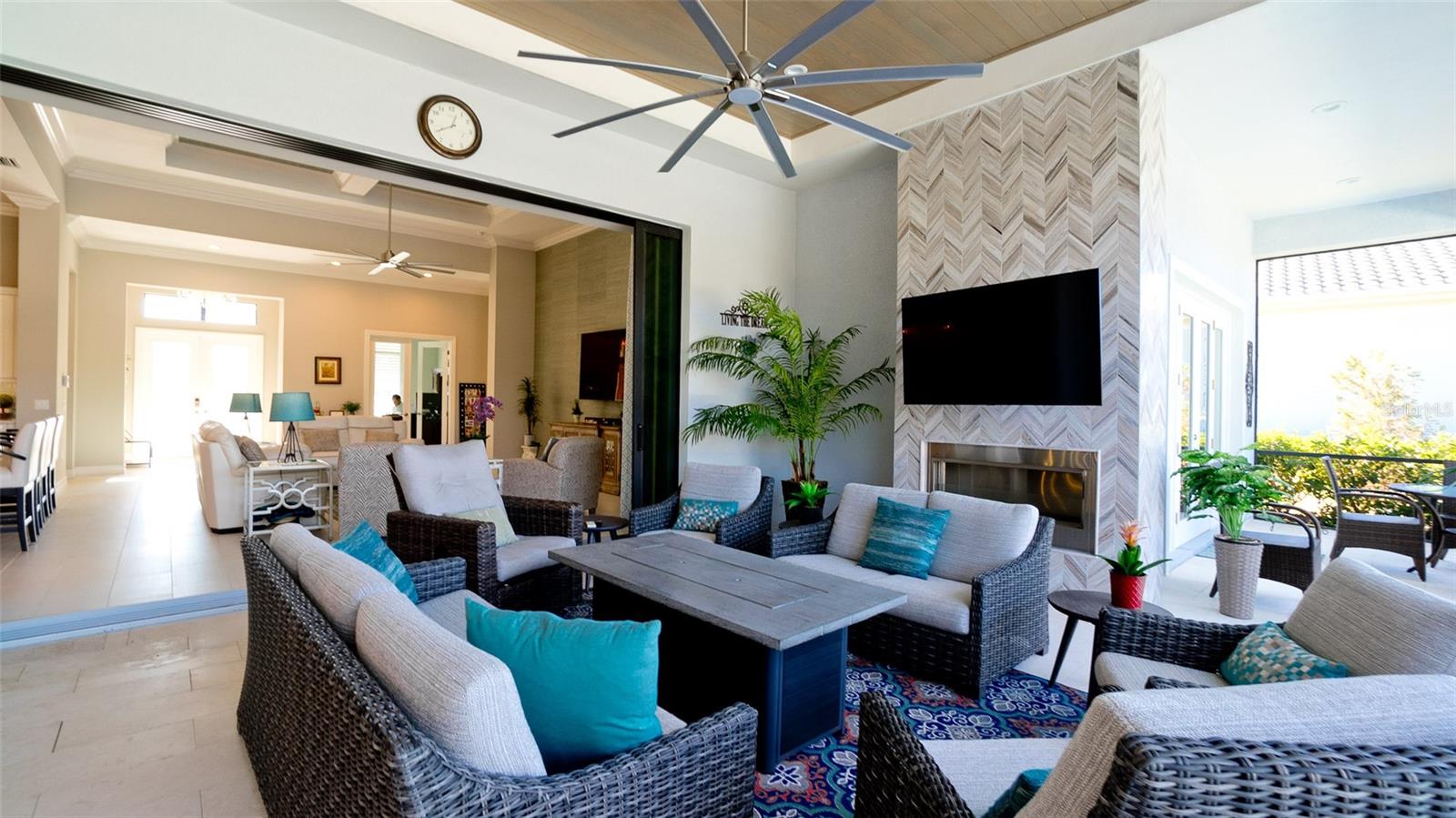 COUNTRY CLUB EAST AT LAKEWD RNCH YY1-4 - Residential