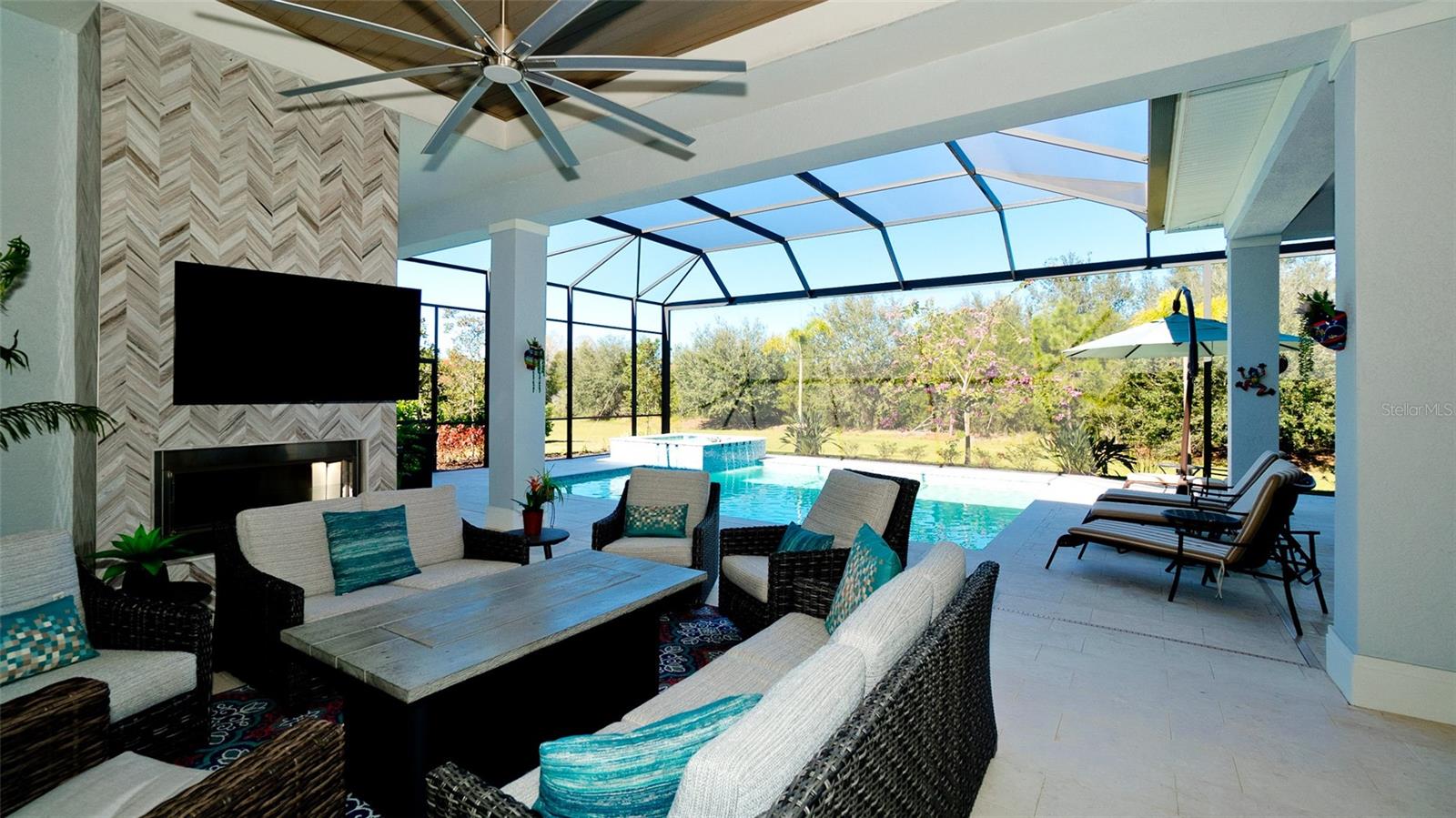 COUNTRY CLUB EAST AT LAKEWD RNCH YY1-4 - Residential