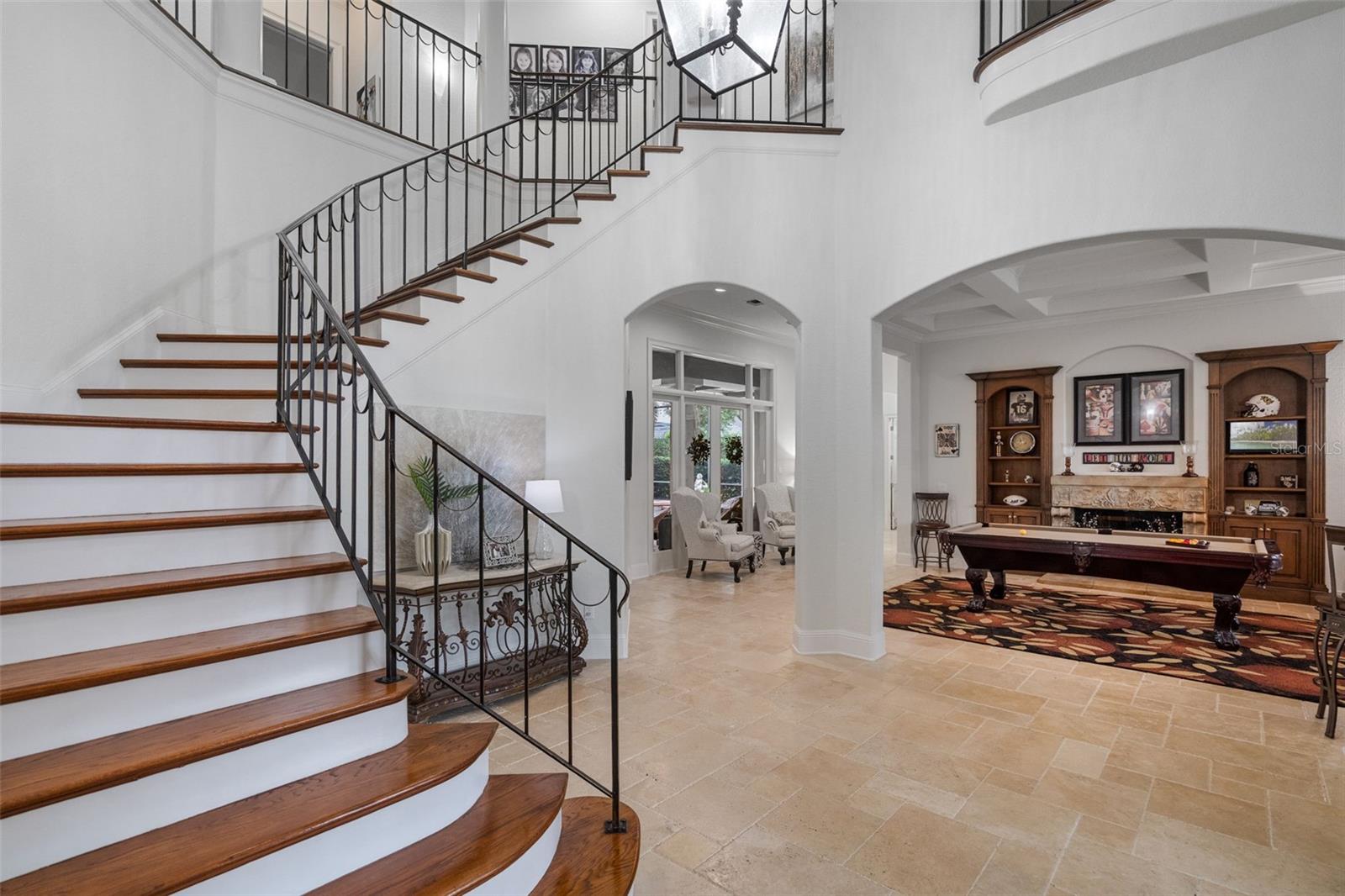 104 E LAKE COLONY DRIVE