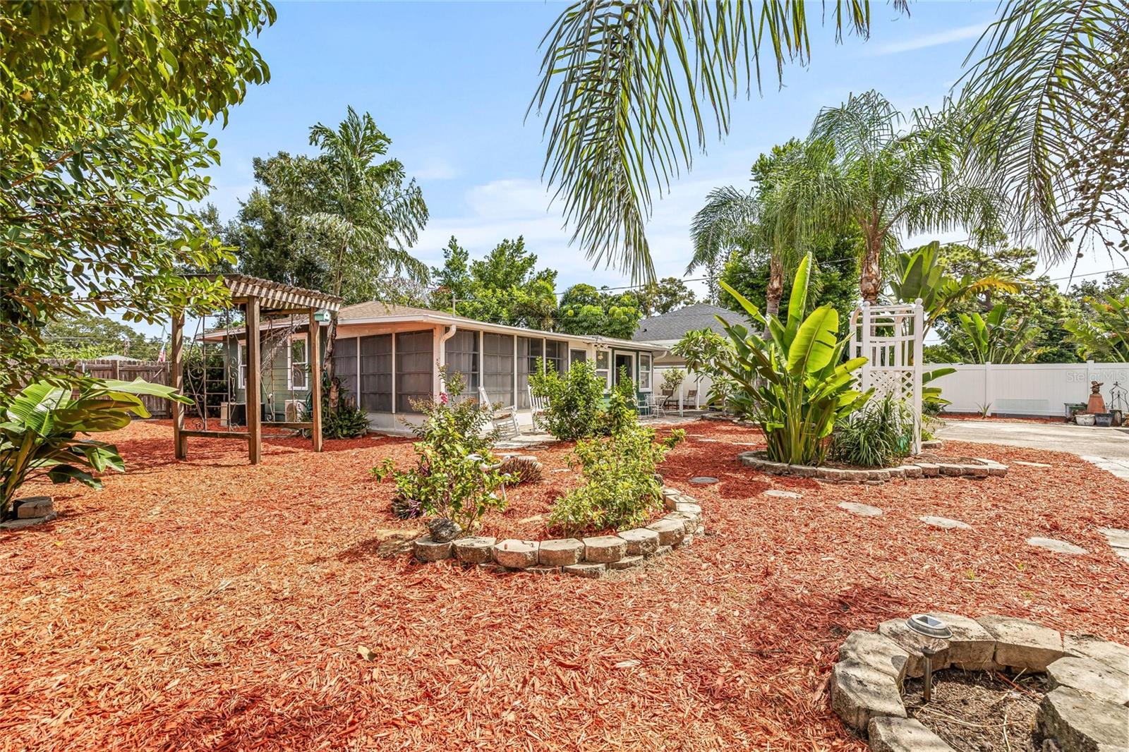 BOARDMAN & GOETZ OF DAVISTA - Residential