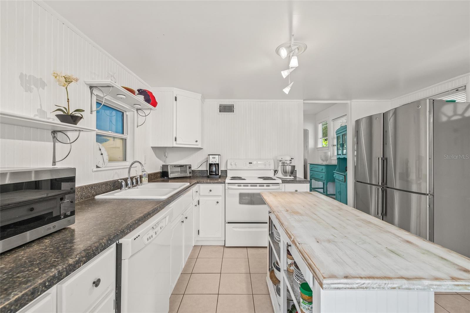 BOARDMAN & GOETZ OF DAVISTA - Residential