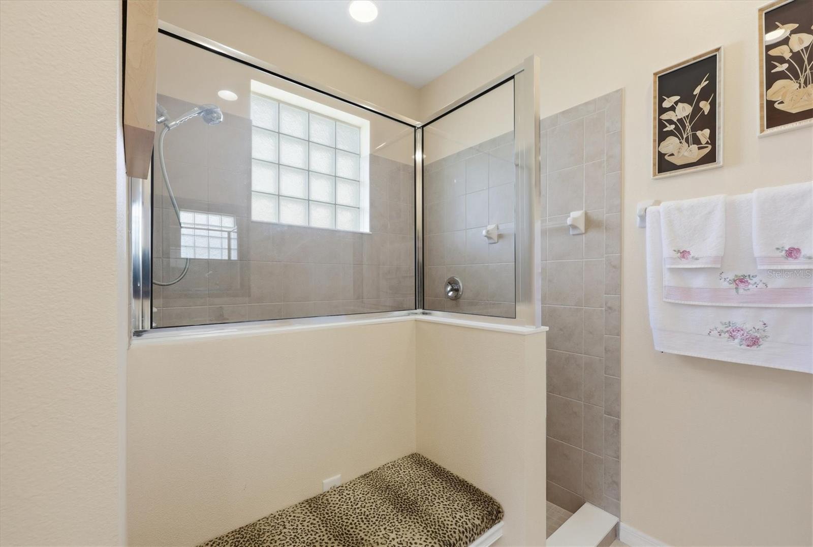 TALON BAY - Residential