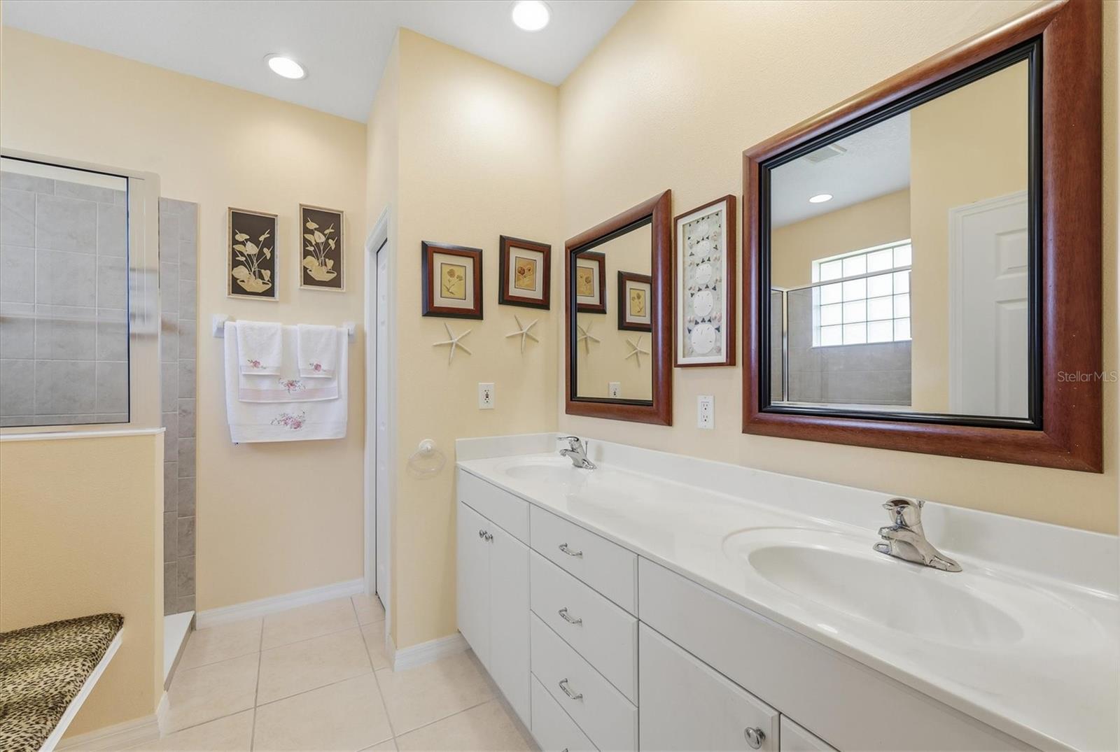 TALON BAY - Residential