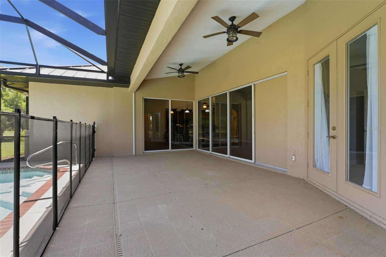 SUNNYBREEZE OAKS SUB - Residential