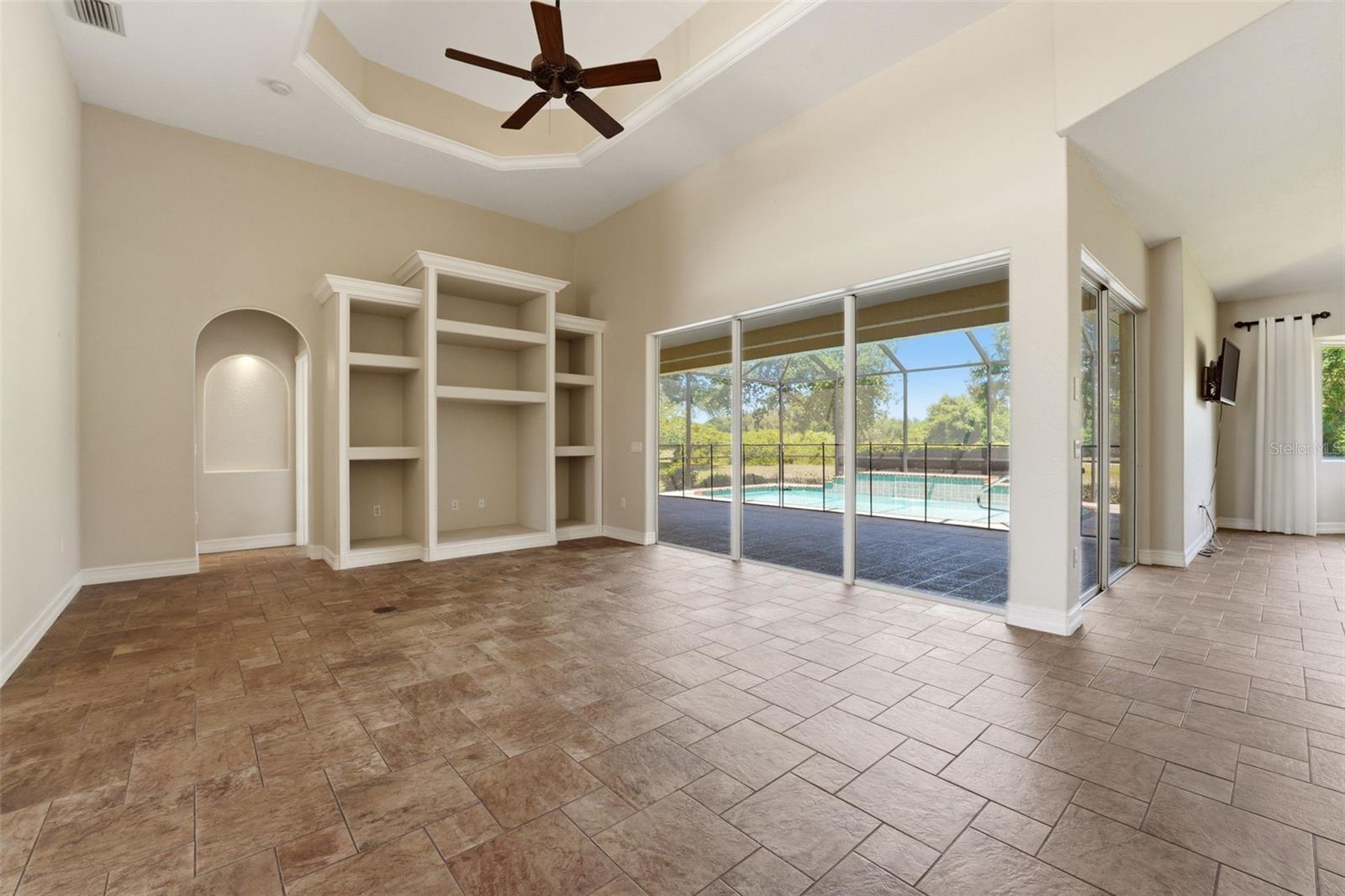 SUNNYBREEZE OAKS SUB - Residential