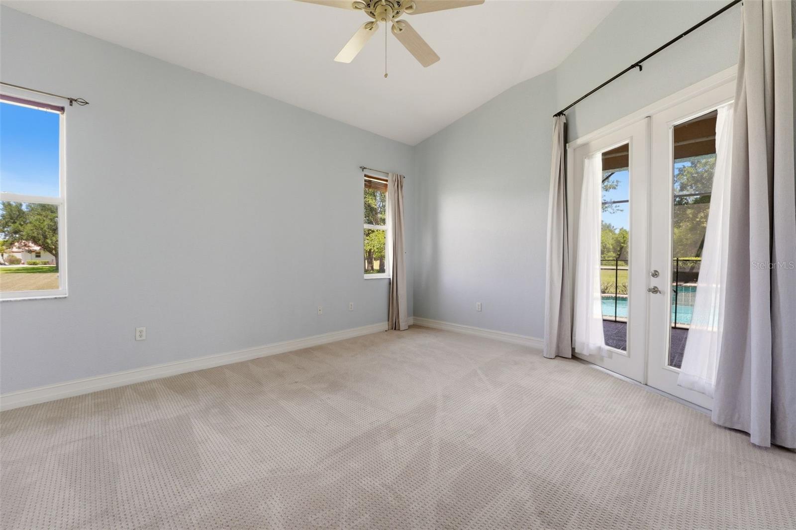SUNNYBREEZE OAKS SUB - Residential