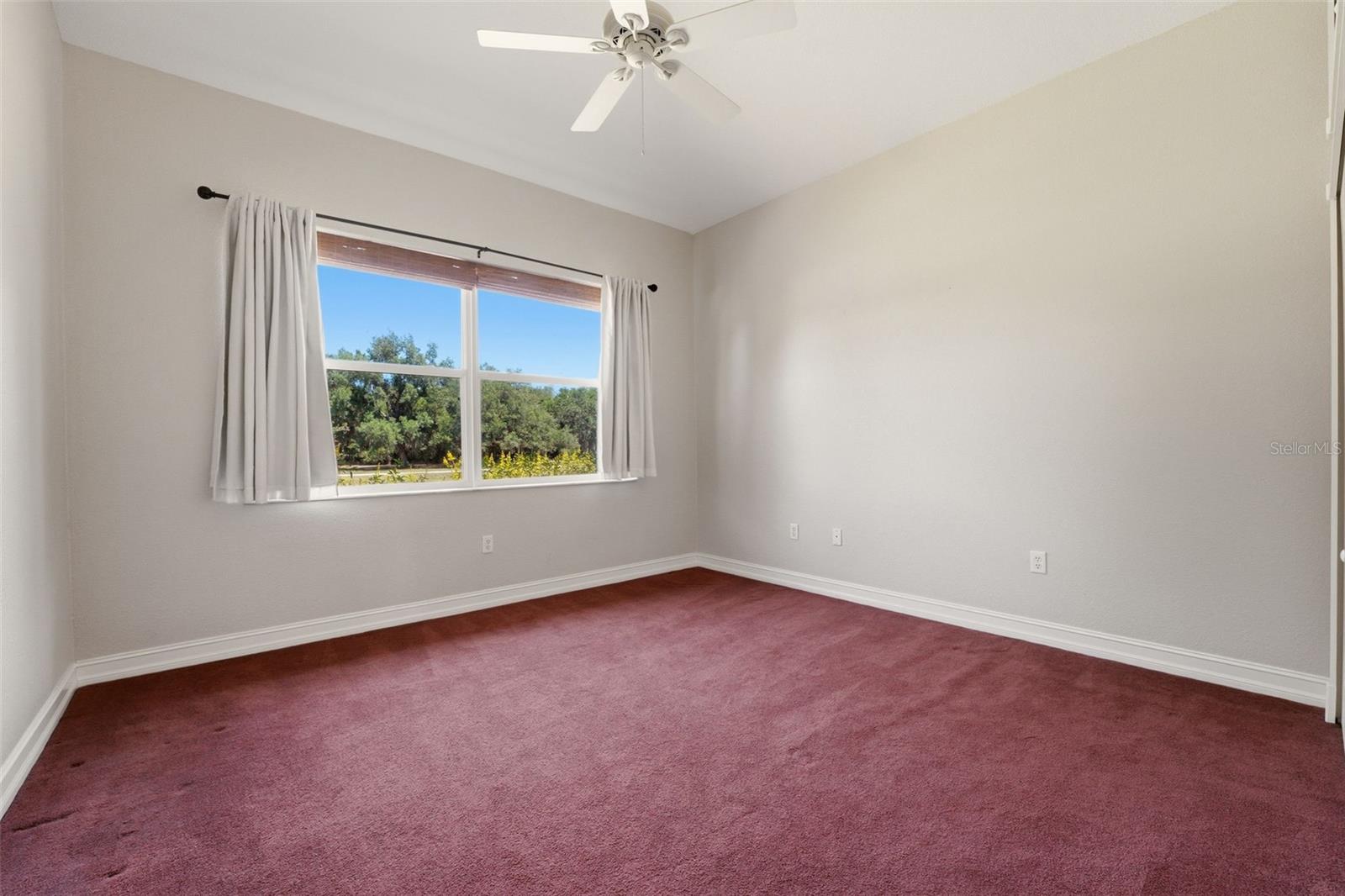 SUNNYBREEZE OAKS SUB - Residential