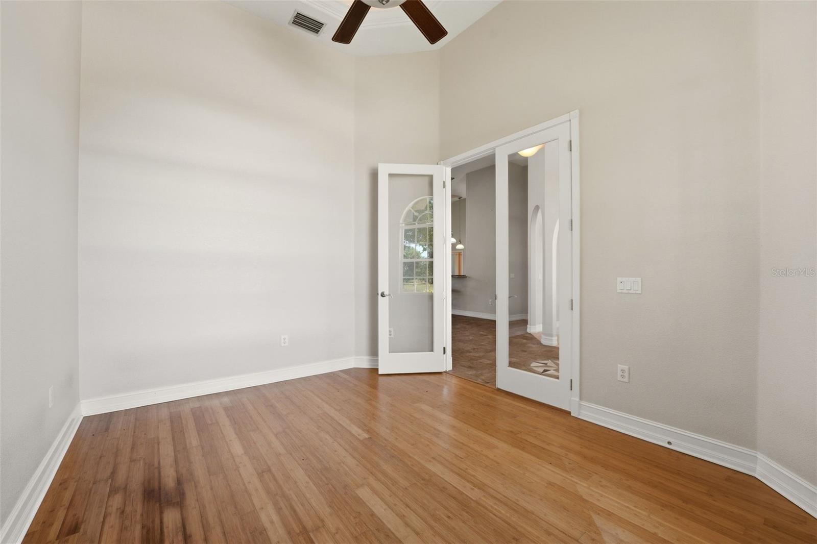 SUNNYBREEZE OAKS SUB - Residential