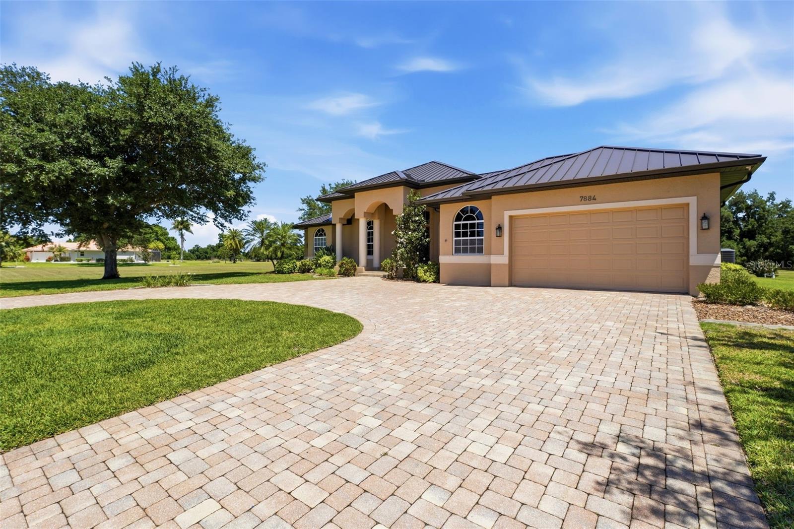 SUNNYBREEZE OAKS SUB - Residential