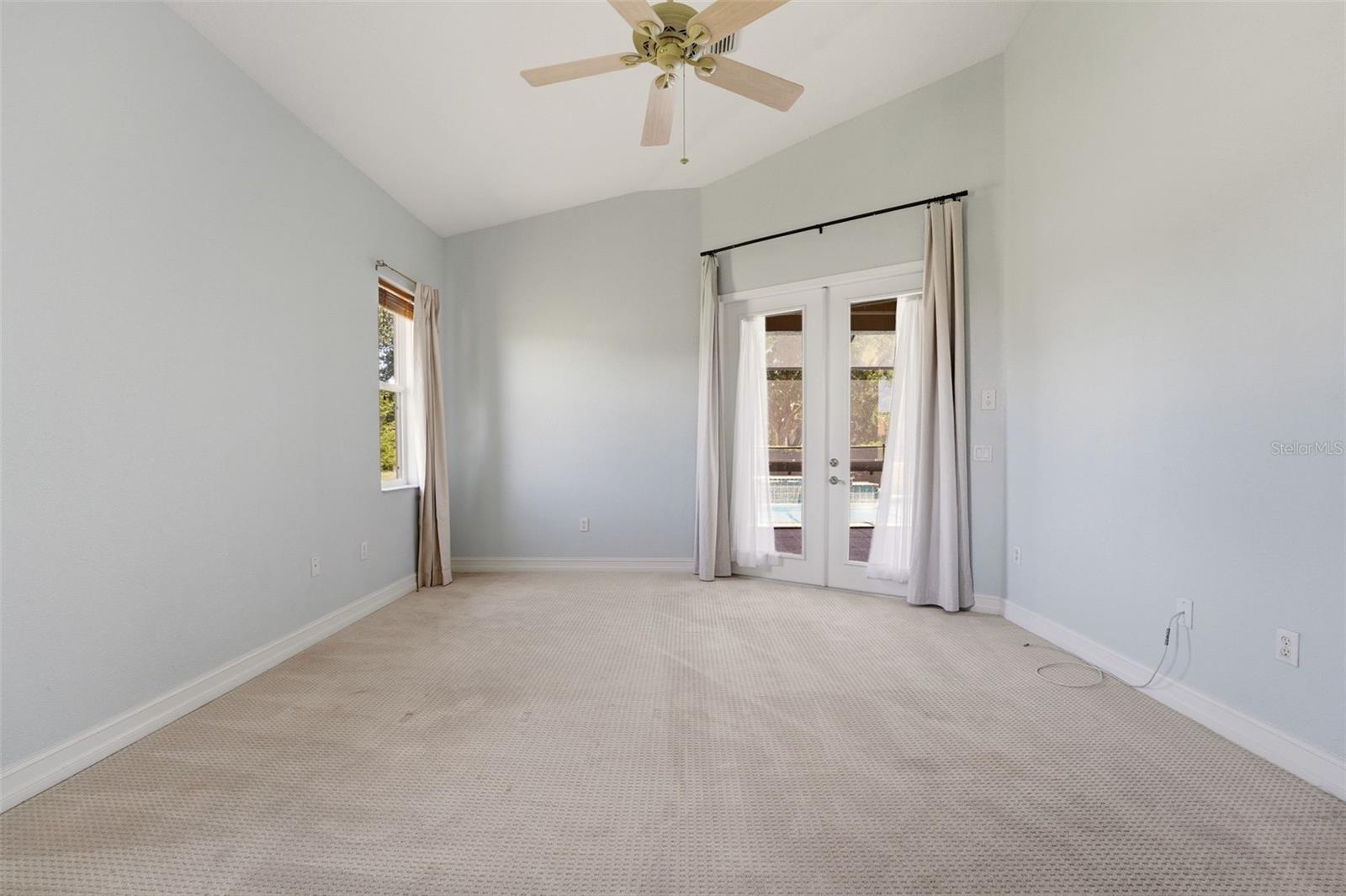 SUNNYBREEZE OAKS SUB - Residential