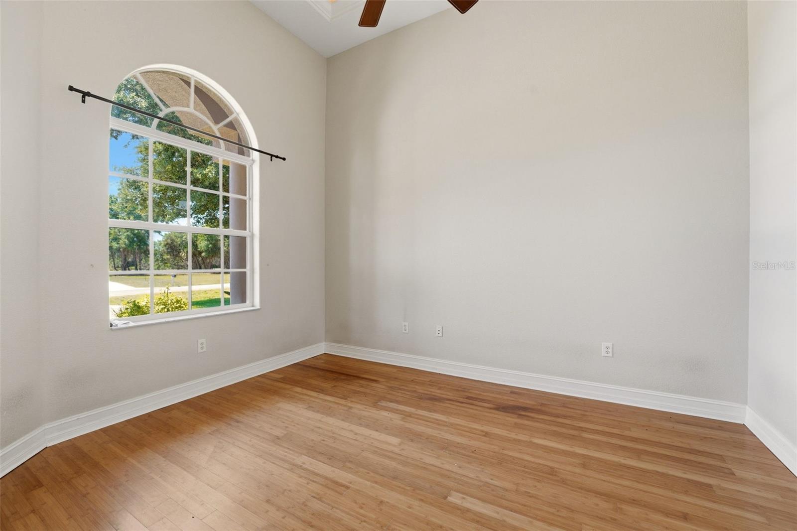 SUNNYBREEZE OAKS SUB - Residential