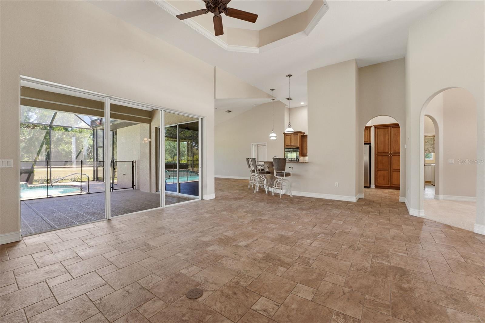 SUNNYBREEZE OAKS SUB - Residential