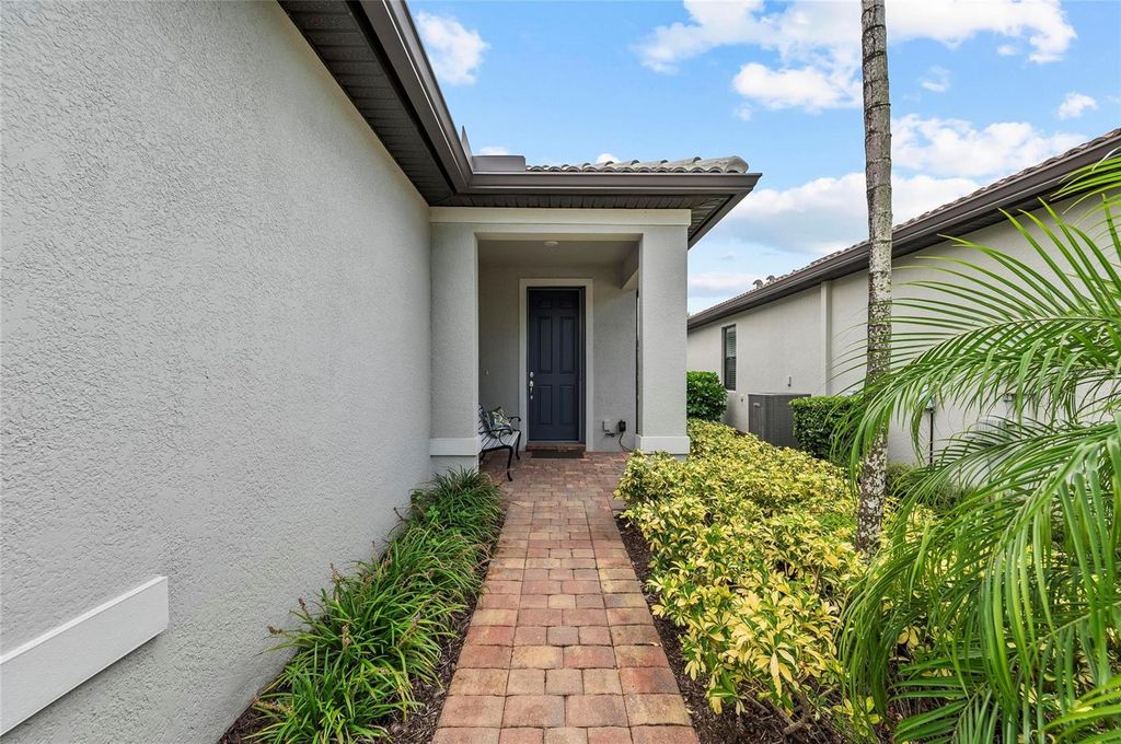 Photo of 13479 Nobilio Street, Venice, FL 34293 (MLS # N6140646)