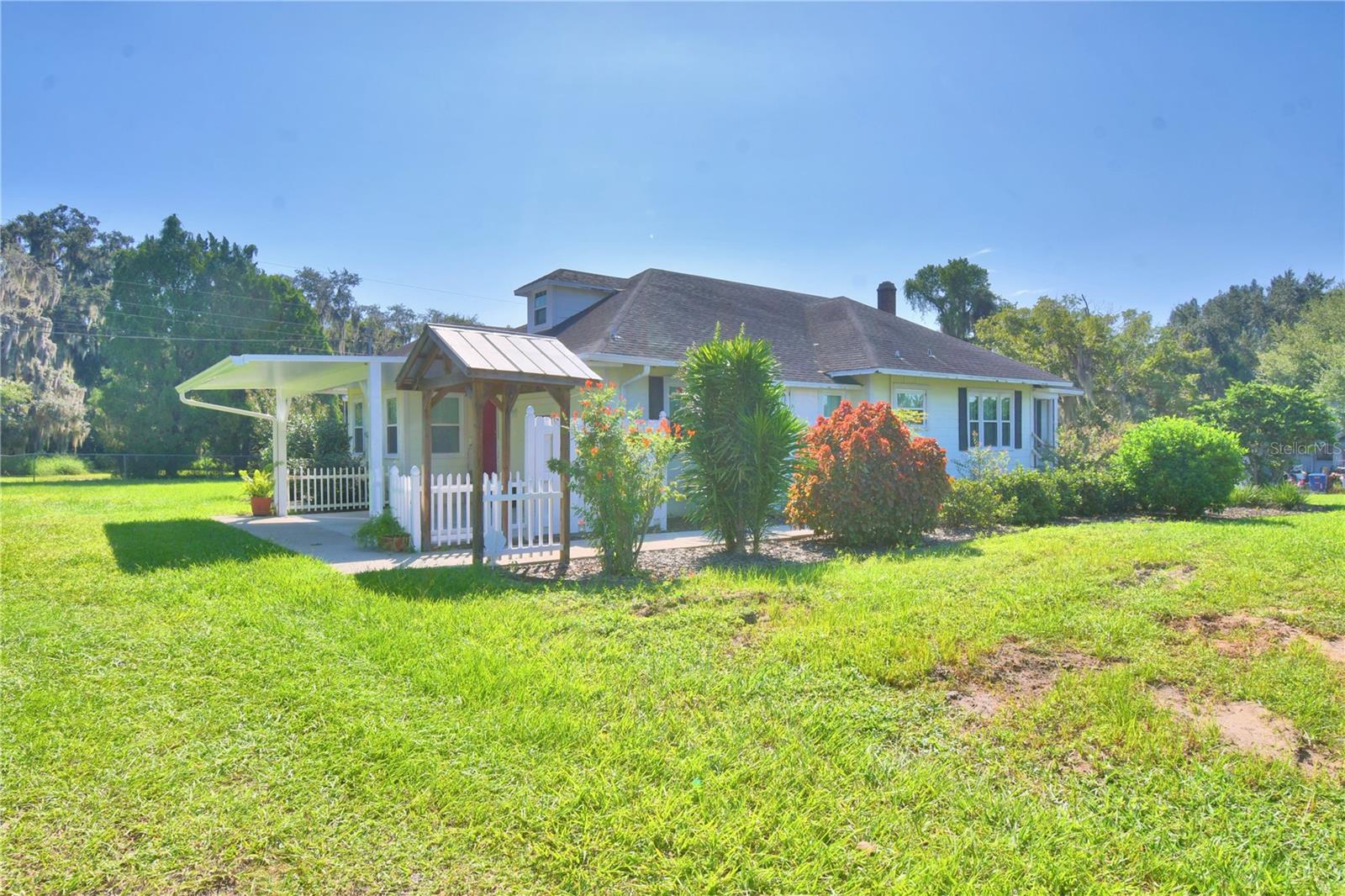 1070 S LAKE SHORE WAY