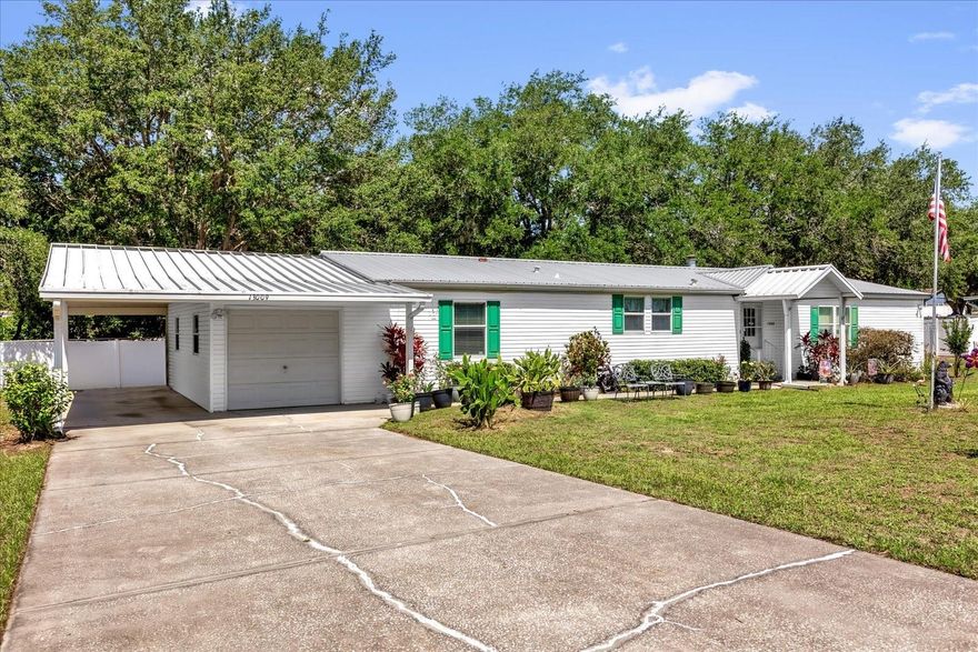 Welcome to this charming 3-bedroom, 2-bath home nestled in a quiet and established Minneola neighborhood. Situated on an oversized lot shaded by beautiful, mature oak trees, this property offers both space and serenity. Enjoy the comfort of a well-maintained home paired with exceptional community amenities, including a private clubhouse and exclusive access to a resident-only boat ramp—perfect for enjoying Florida’s outdoor lifestyle. Whether you're relaxing under the canopy of oaks or heading out on the water, this home delivers the ideal balance of privacy, nature, and community. Don't miss this rare opportunity!
New AC installed 4/2025