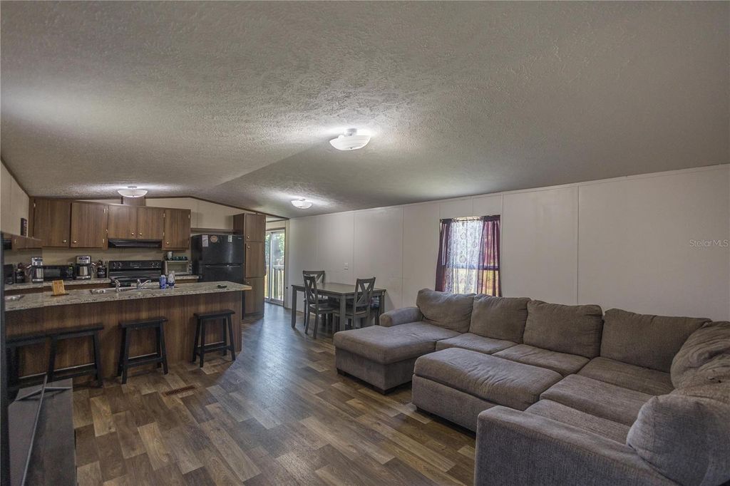 Photo of 6170 SE 220th Avenue, Morriston, FL 32668 (MLS # OM719460)