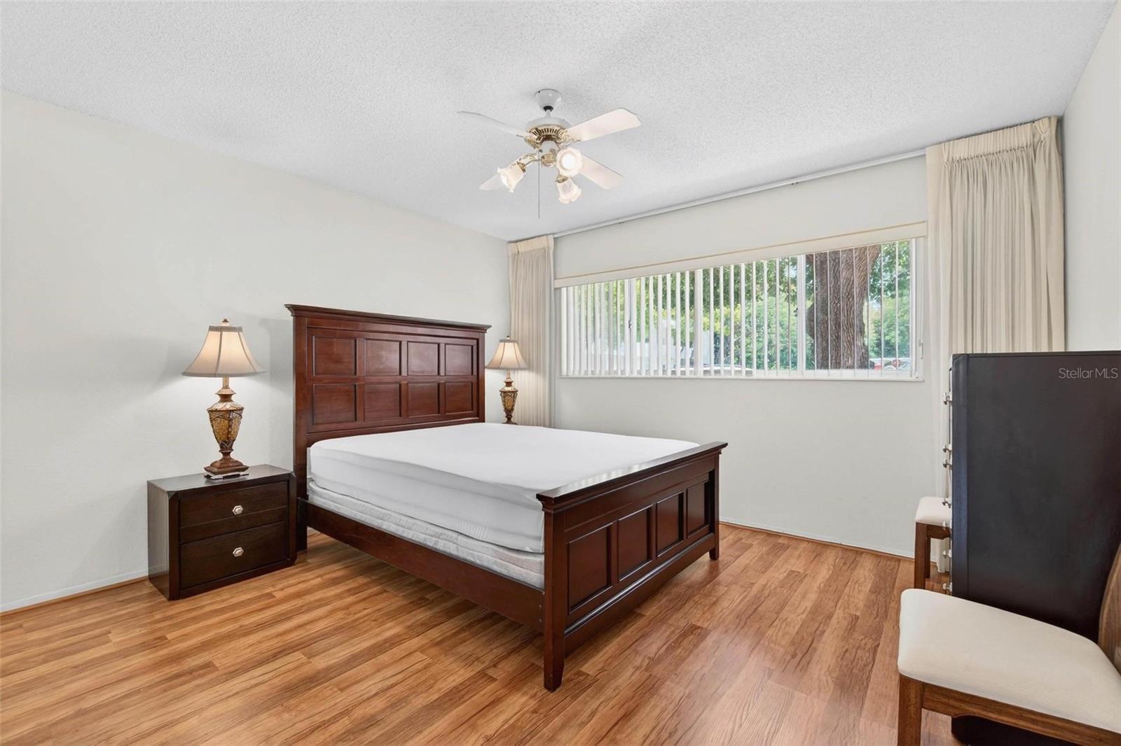 ON TOP OF THE WORLD - Residential