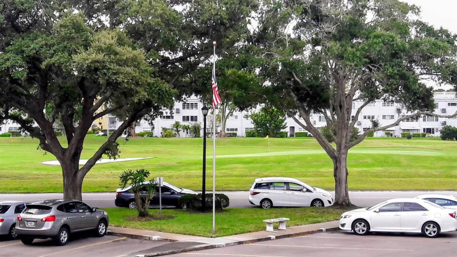 ON TOP OF THE WORLD - Residential