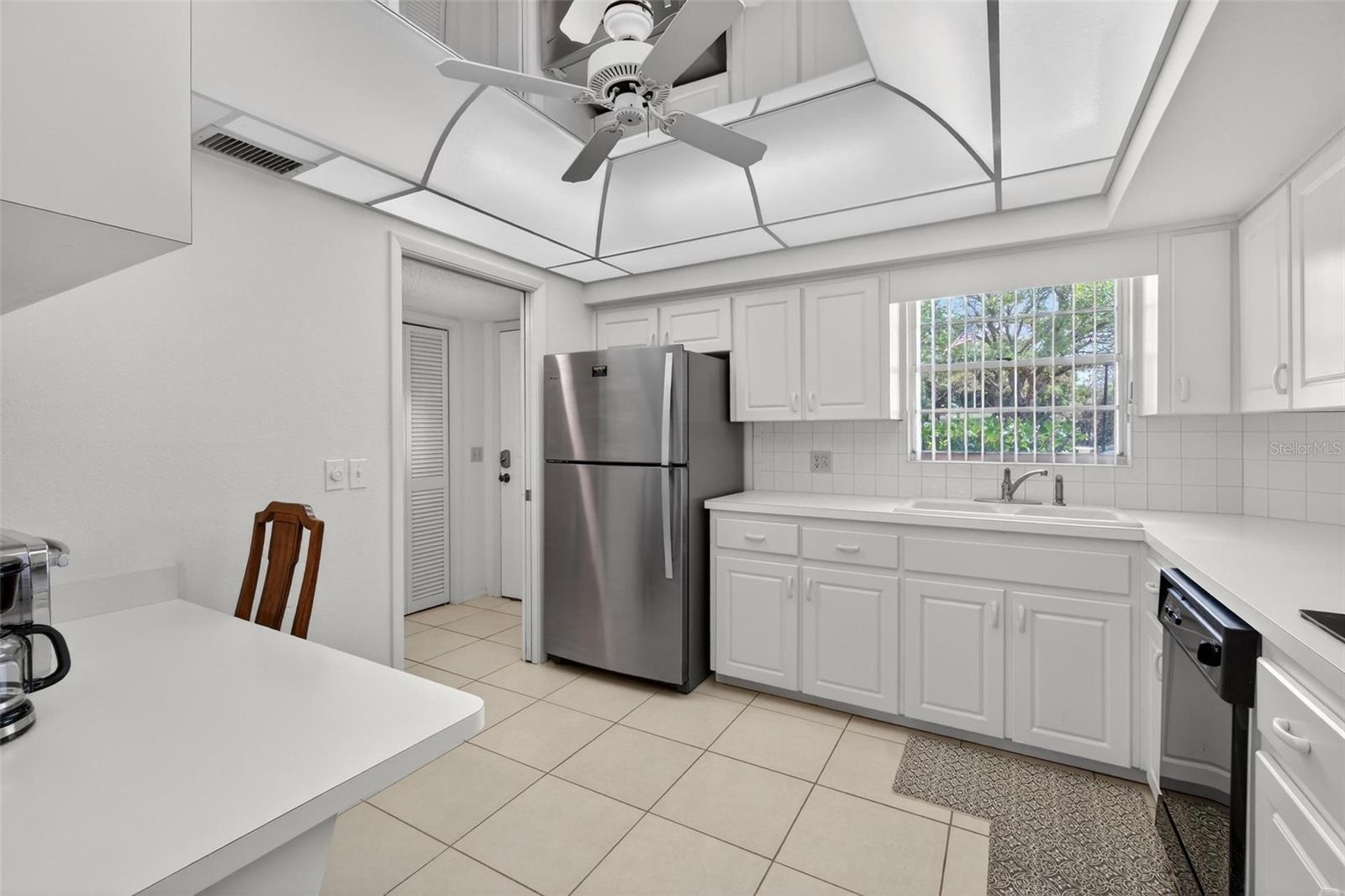 ON TOP OF THE WORLD - Residential