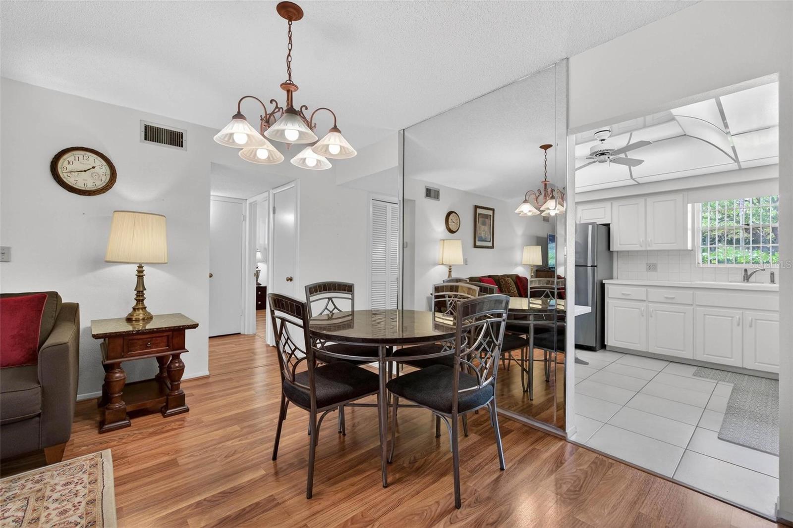 ON TOP OF THE WORLD - Residential