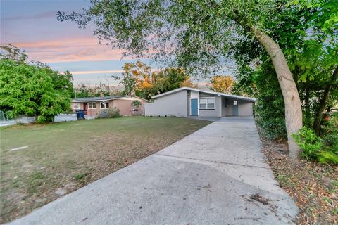 Photo of 10913 N 14th Street, Tampa, FL 33612 (MLS # TB8459661)