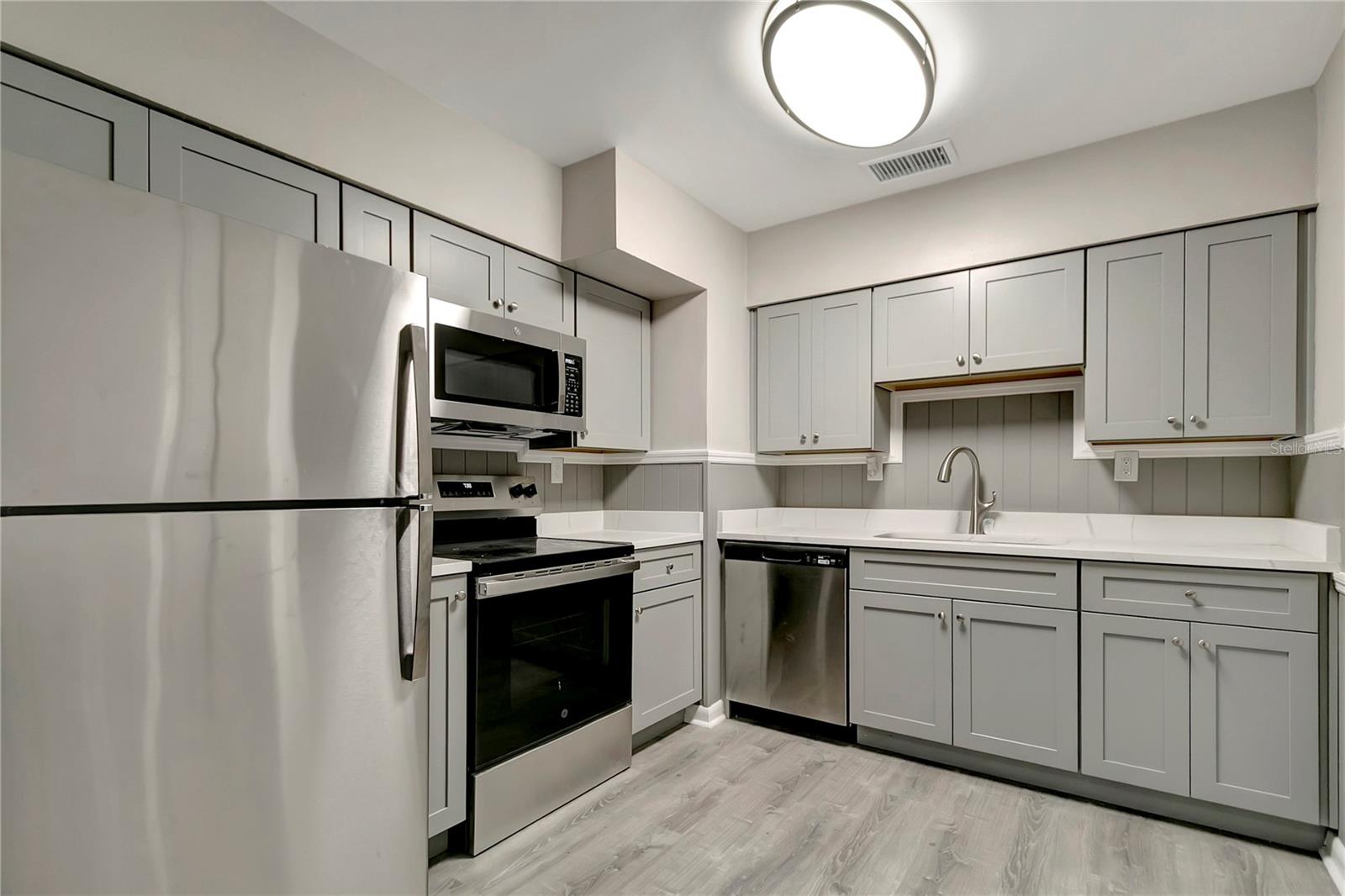 PLANDOME HEIGHTS SUB - Residential