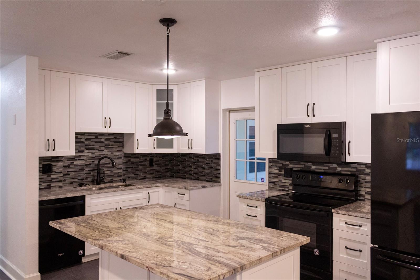 GRANDE VILLA ESTATES - Residential