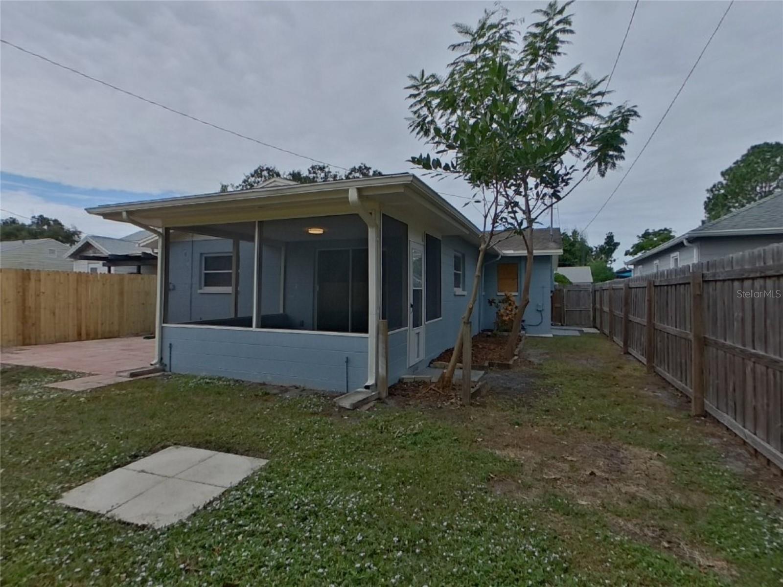 HUDSON HEIGHTS - Residential Lease