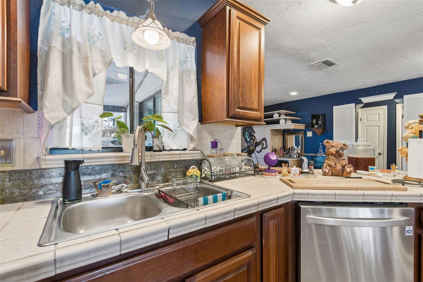 LAKE BERNADETTE GARDENS - Residential