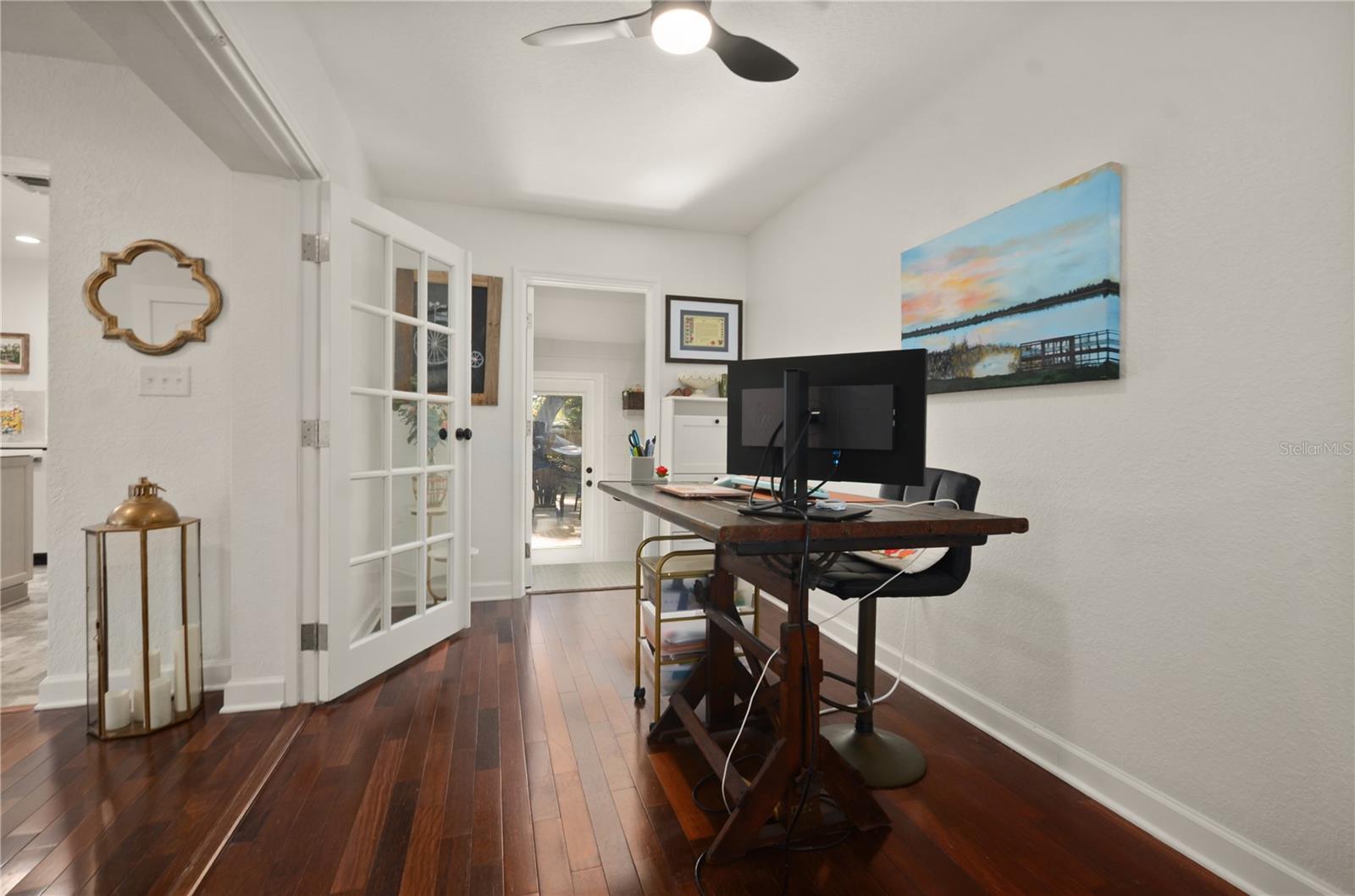 EDGEWATER - Residential