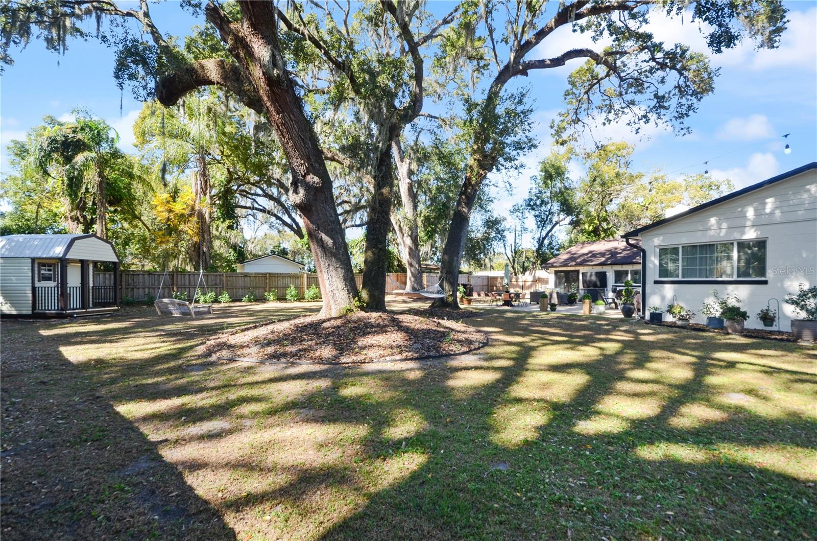 EDGEWATER - Residential