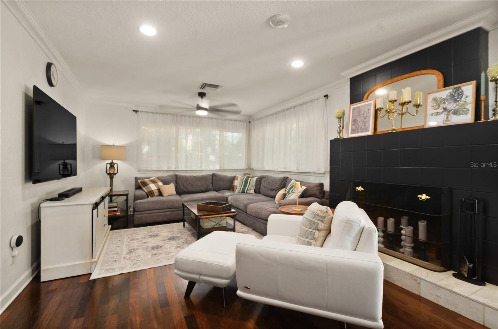 EDGEWATER - Residential