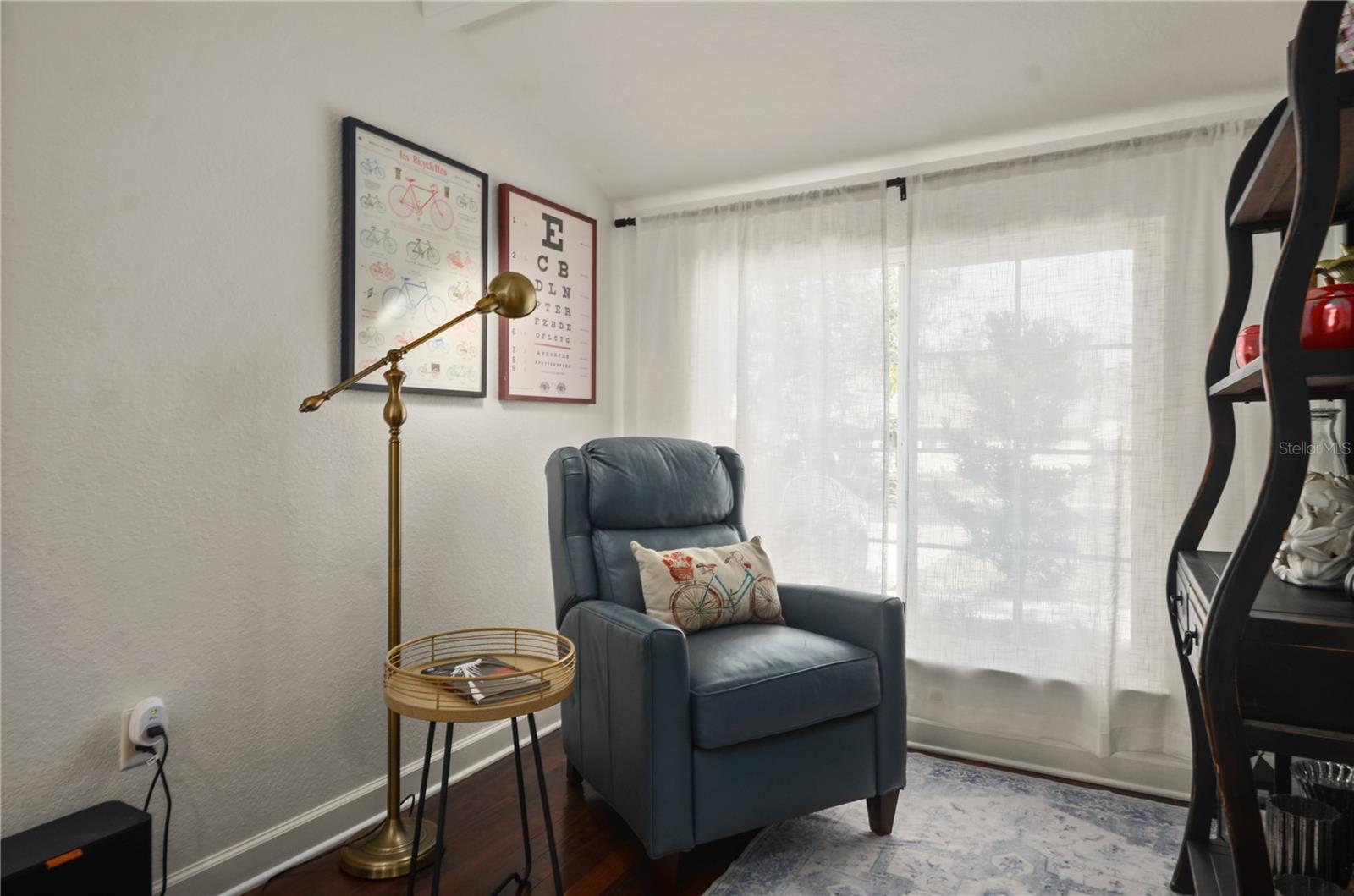 EDGEWATER - Residential