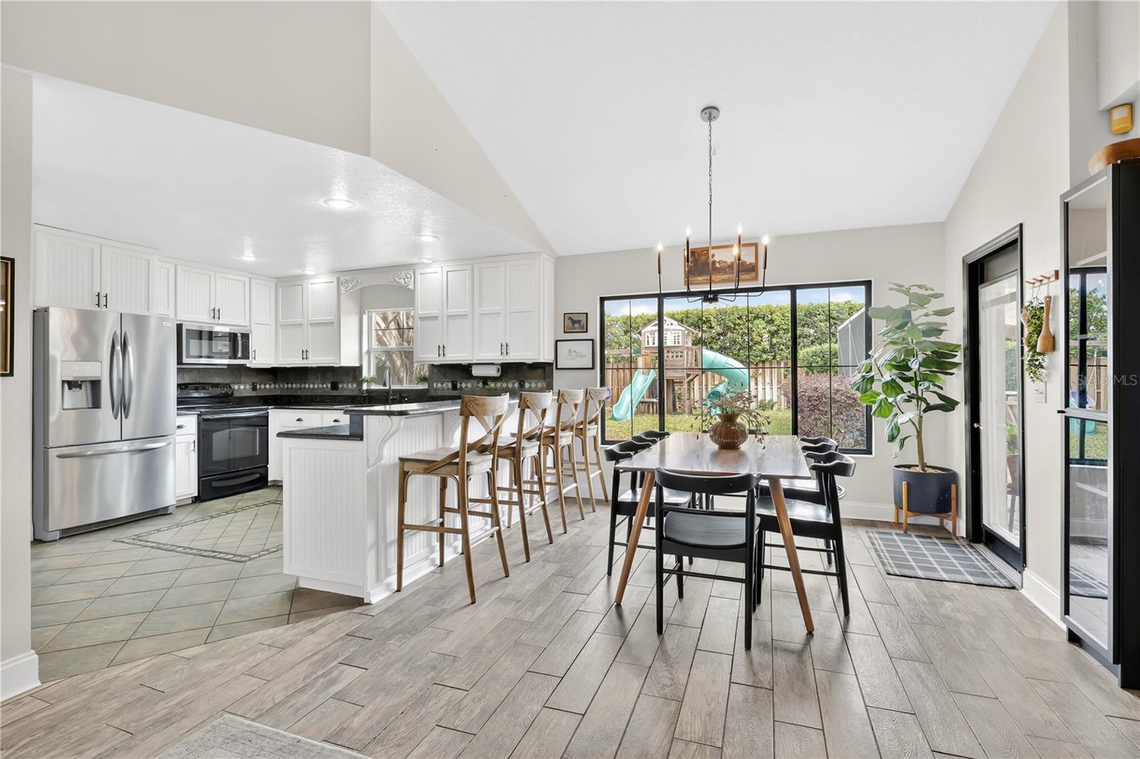 ASHLEY OAKS - Residential