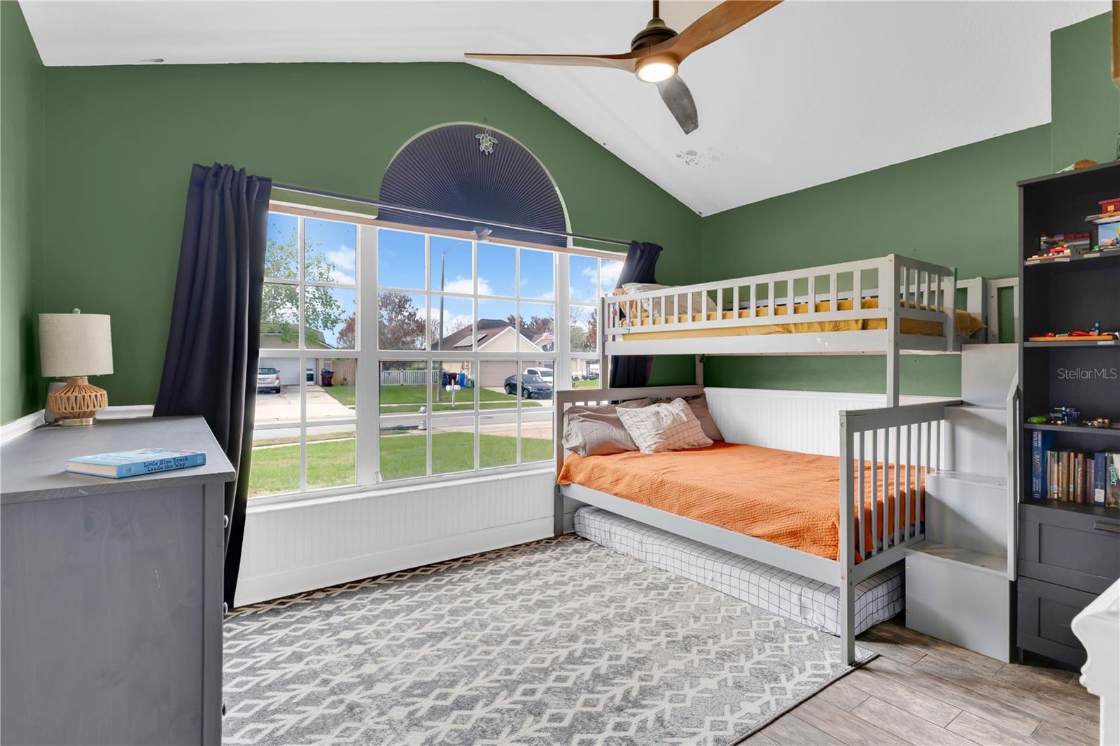 ASHLEY OAKS - Residential