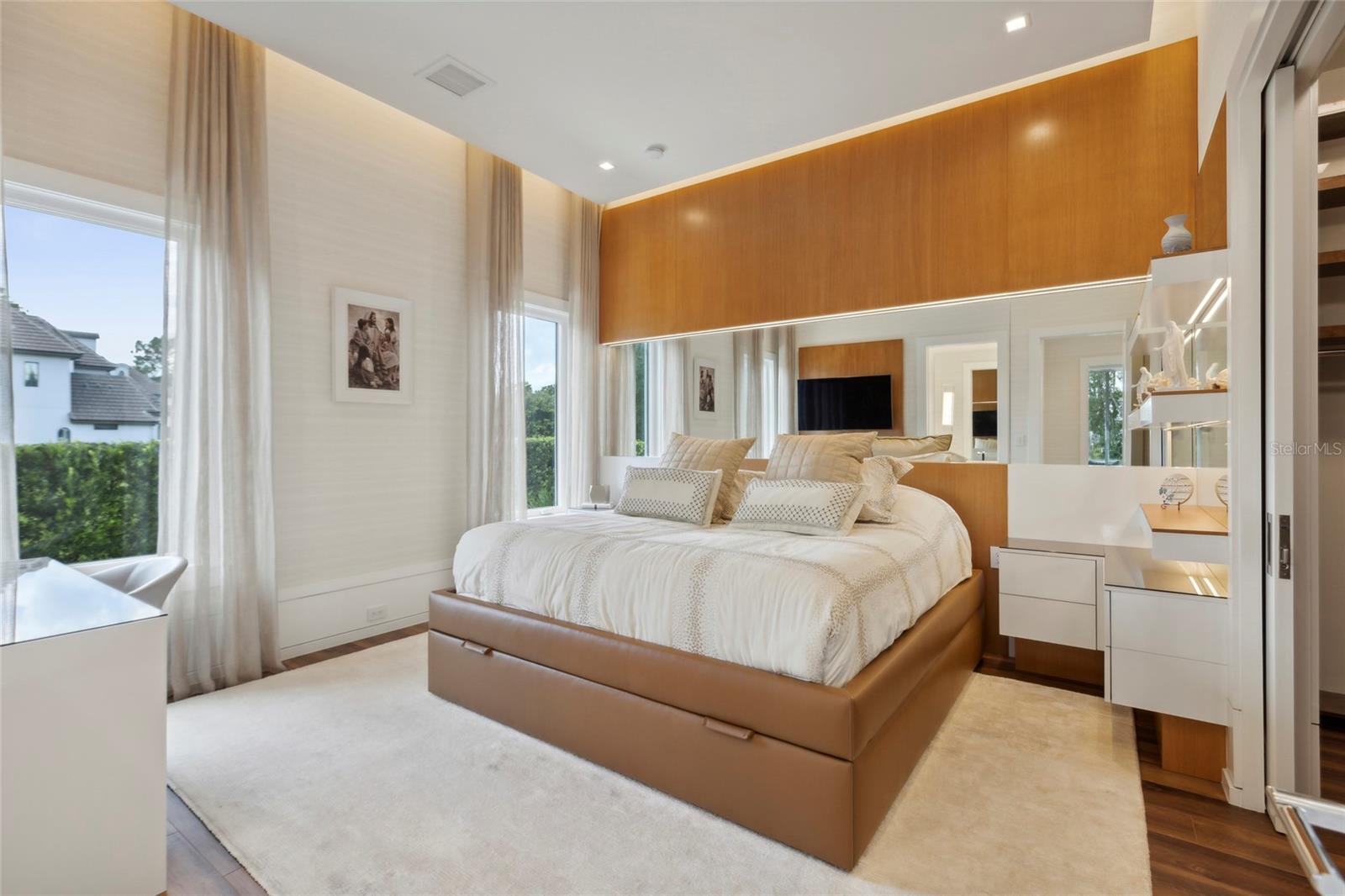 KEENES POINTE - Residential