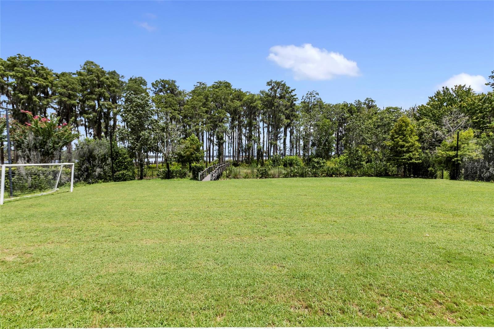 KEENES POINTE - Residential