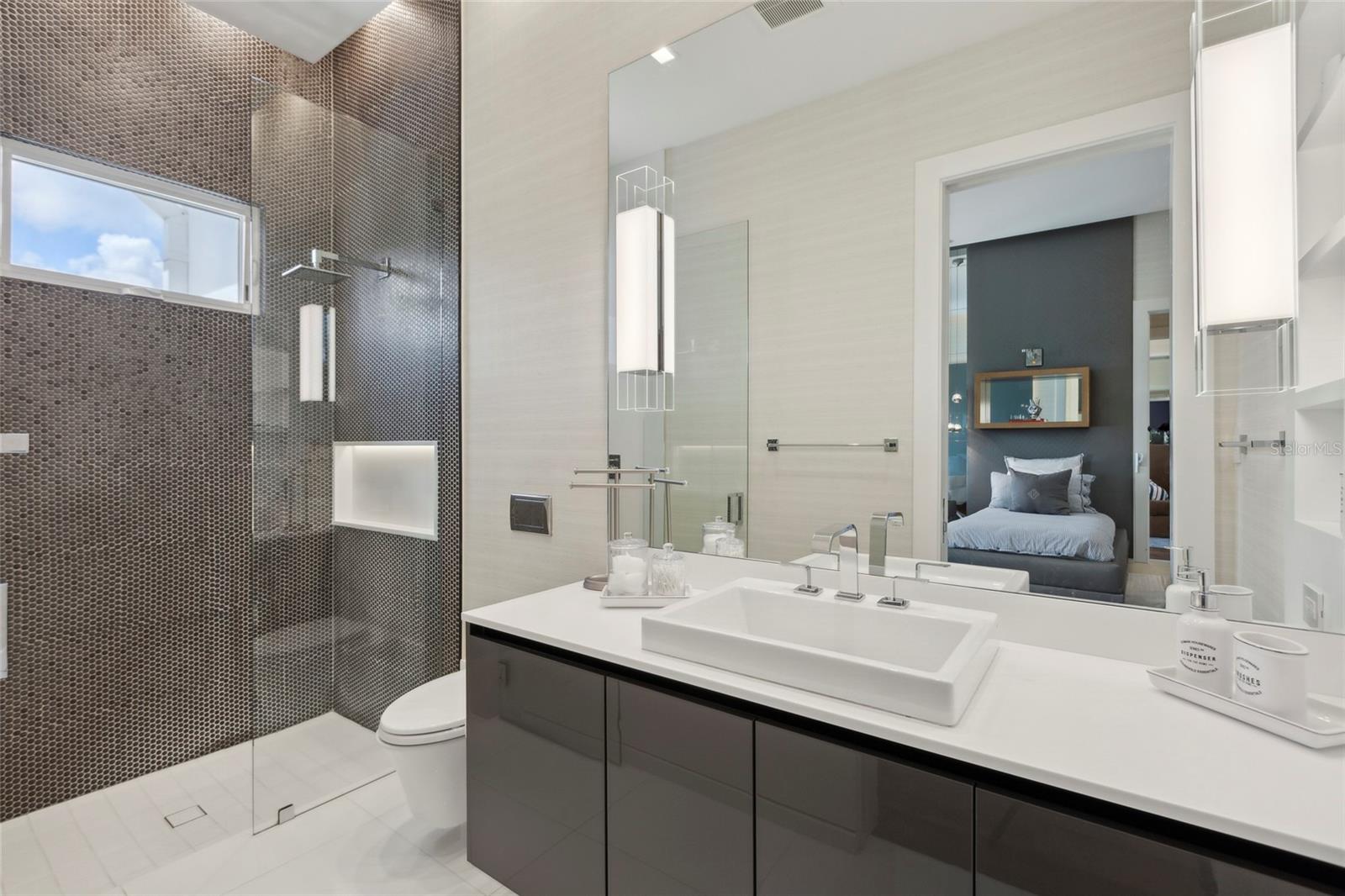 KEENES POINTE - Residential