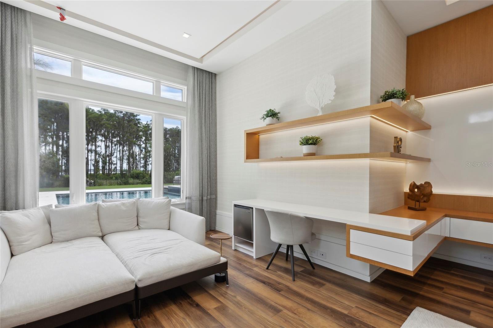 KEENES POINTE - Residential