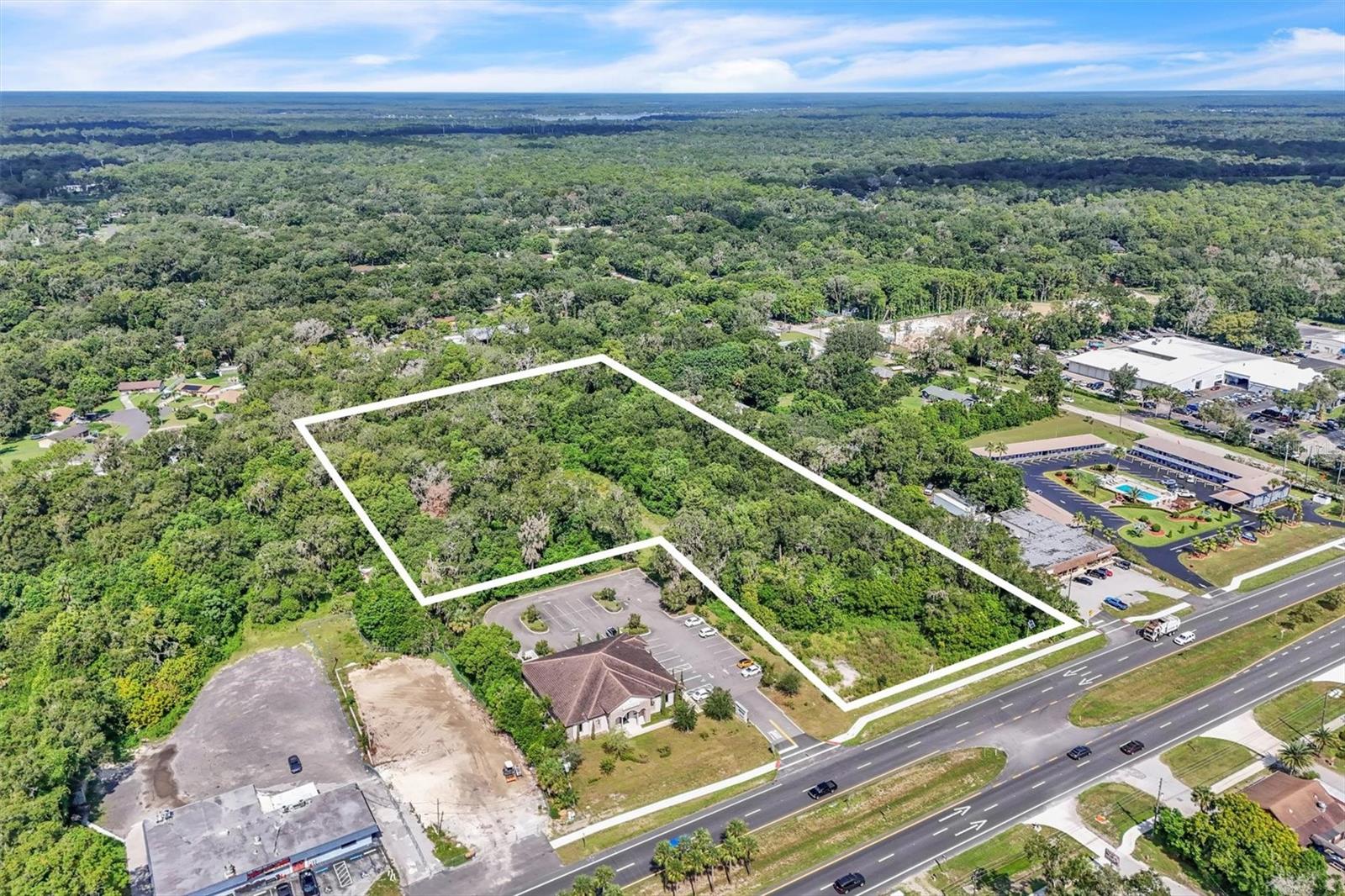 2272 N VOLUSIA AVENUE