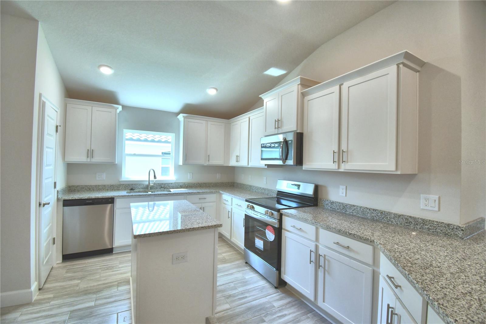 LAKE JULIANA ESTATES - Residential