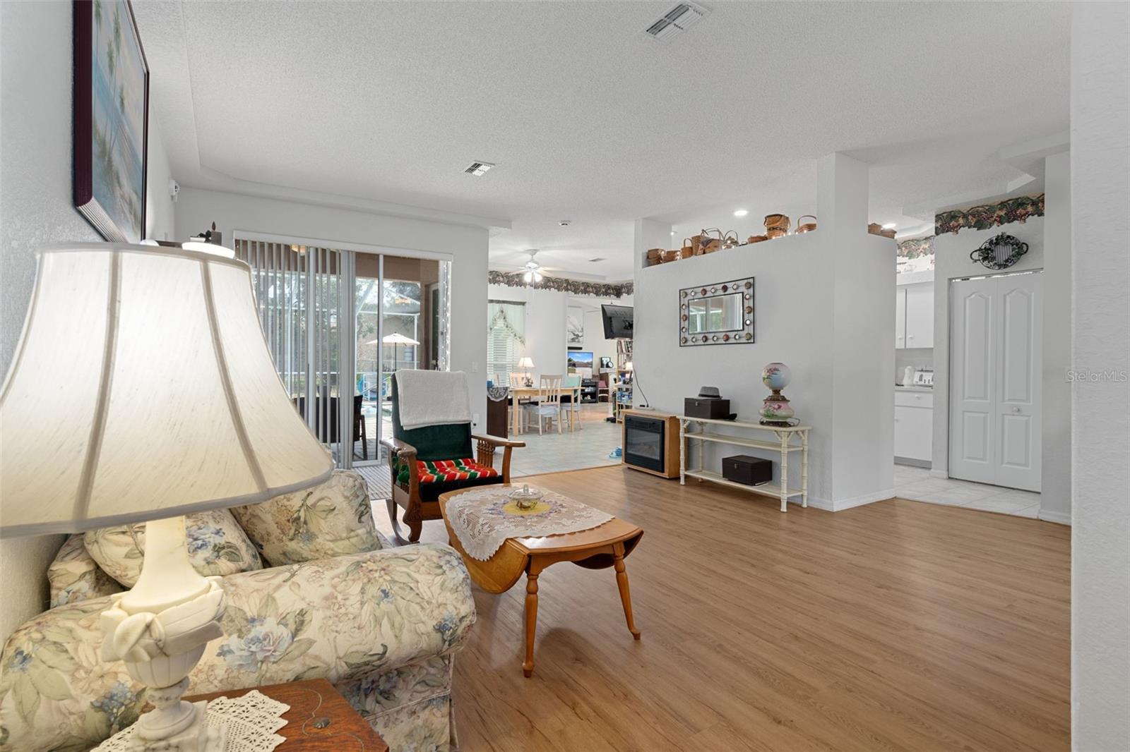 SPRING HILL - Residential