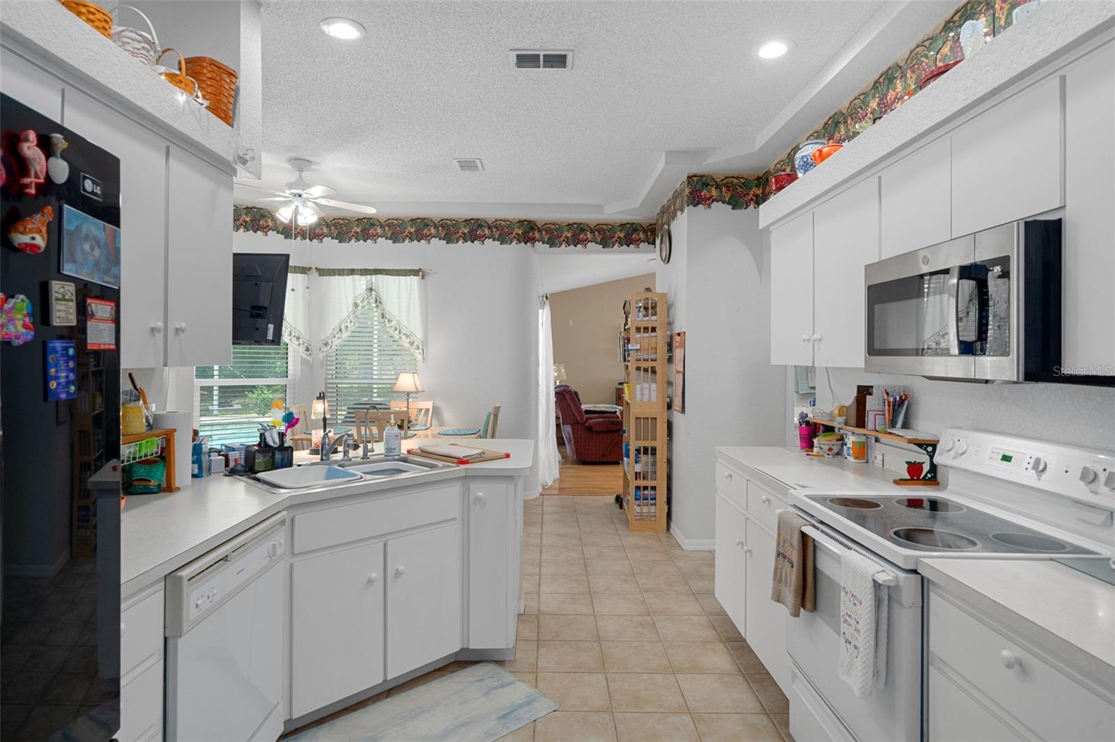 SPRING HILL - Residential