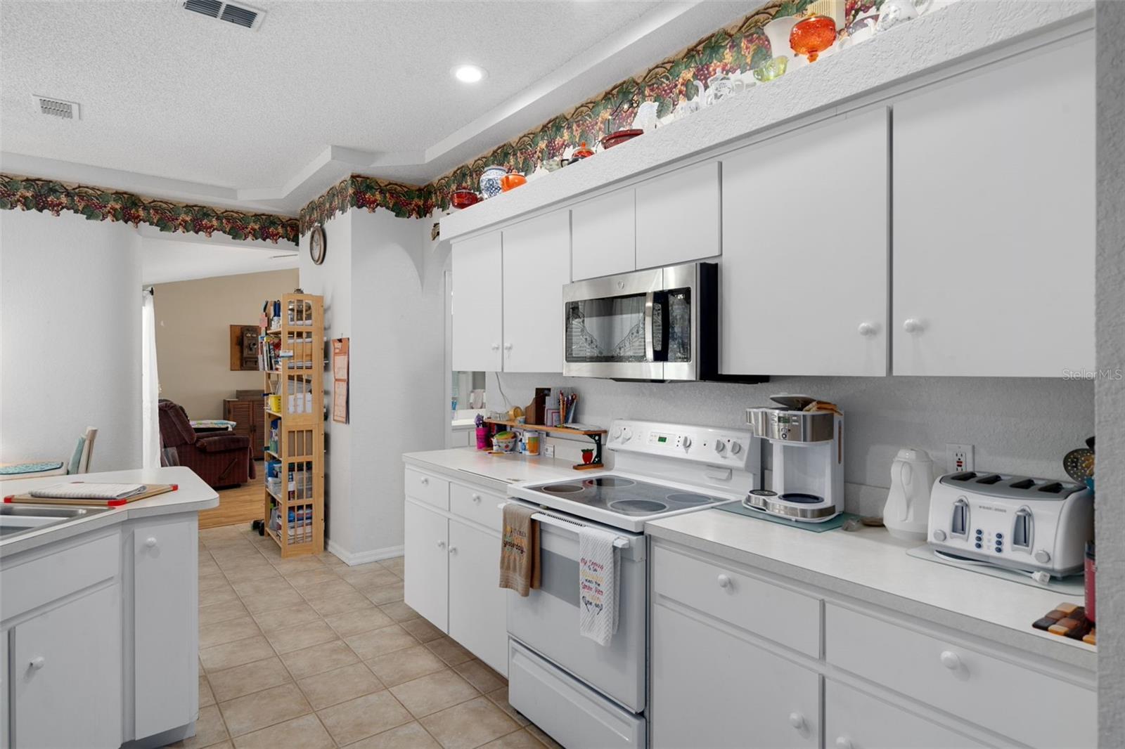 SPRING HILL - Residential