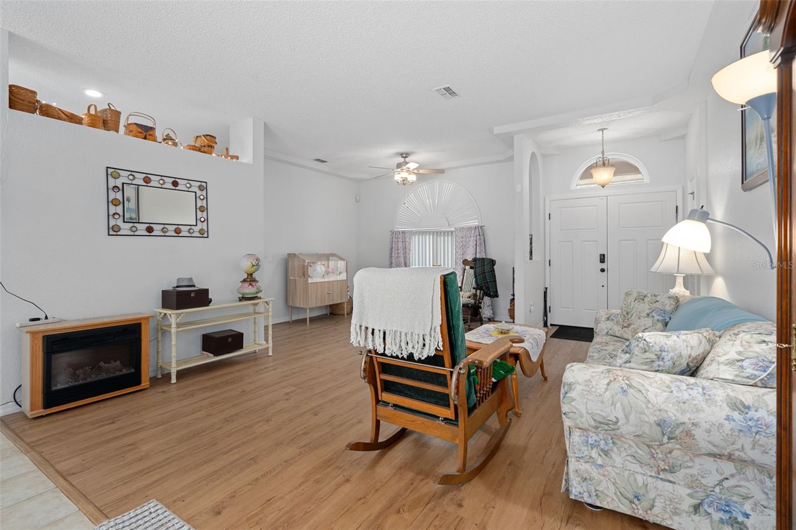 SPRING HILL - Residential