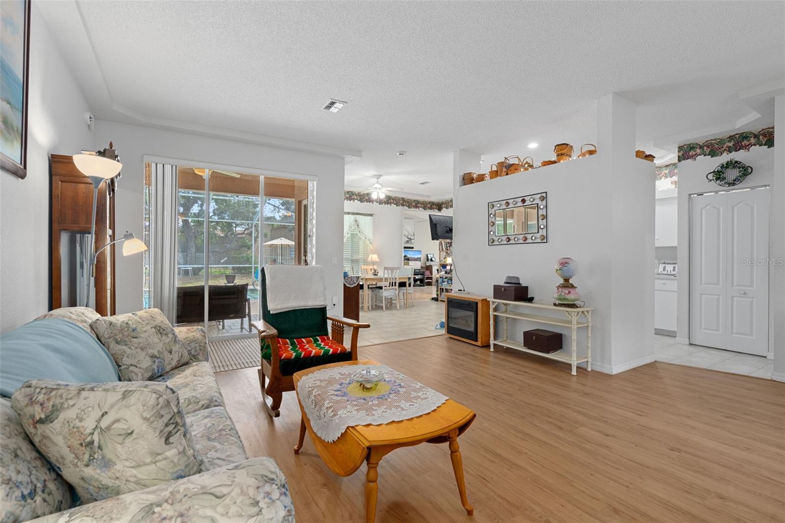 SPRING HILL - Residential
